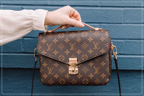 borsa non originale louis vuitton|false louis vuitton lv.